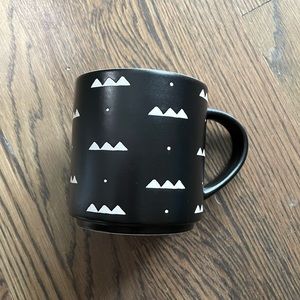 Threshold Stoneware Black/White 16 oz. Mug